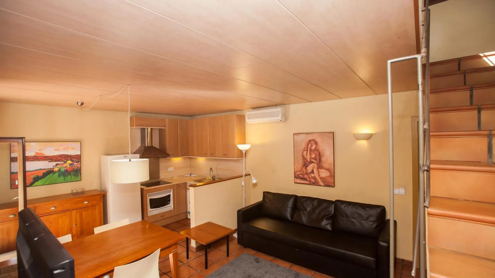 Apartment Gardens Of Roman Wall Host Onyarapartments Girona